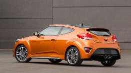 Hyundai Veloster Turbo 2016 - widok z tyłu