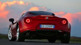 Alfa Romeo 4C (2013) - widok z tyłu
