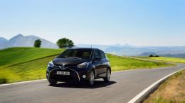 Toyota Yaris III Facelifting (2014) - widok z przodu