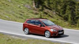 BMW 218d Active Tourer (2014) - prawy bok