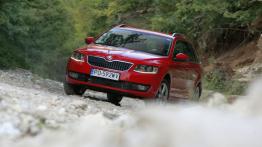 Skoda Octavia III Kombi 4x4 TDI (2013) - widok z przodu