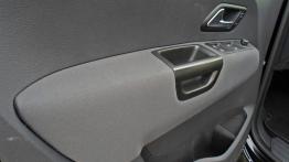 Volkswagen Amarok Double Cab 2.0 BiTDI 180KM - galeria redakcyjna - drzwi kierowcy od wewnątrz