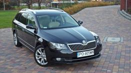 Skoda Superb II Kombi Facelifting 1.8 TSI 160KM - galeria redakcyjna - widok z przodu