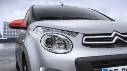 Citroen C1 II (2014) - wersja 5-drzwiowa - prawy przedni reflektor - wyłączony