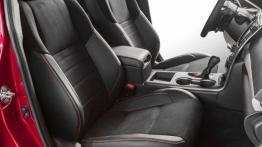 Toyota Camry Facelifting XSE (2015) - widok ogólny wnętrza z przodu