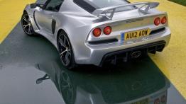Lotus Exige S 2012 - widok z tyłu