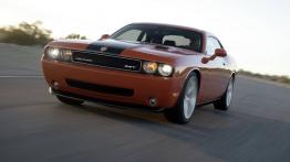 Dodge Challenger SRT8 - widok z przodu