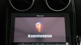 Koenigsegg CCR Edo Competition - radio/cd / panel lcd