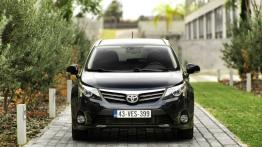 Toyota Avensis III kombi Facelifting - widok z przodu