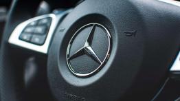 Mercedes-Benz Klasa C 300h - galeria redakcyjna - sterowanie w kierownicy