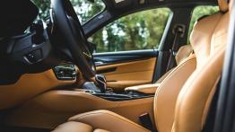 BMW M5 4.4 V8 600 KM - galeria redakcyjna - widok ogólny wn?trza z przodu
