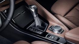 BMW X1 II xDrive20d (2016) - dźwignia zmiany biegów