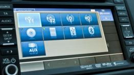 Honda Civic IX Hatchback 5d 1.8 i-VTEC 142KM - galeria redakcyjna - radio/cd/panel lcd