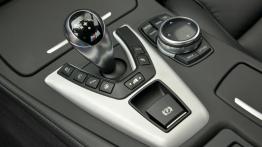 BMW M5 F10 Facelifting (2014) - tunel środkowy między fotelami