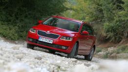 Skoda Octavia III Kombi 4x4 TDI (2013) - widok z przodu