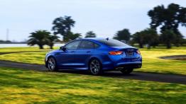 Chrysler 200S (2015) - widok z tyłu