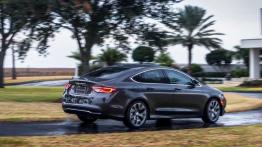 Chrysler 200C (2015) - widok z tyłu