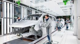 Mercedes klasy V (2014) - taśma produkcyjna