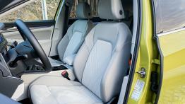 Volkswagen Golf ViiI - galeria redakcyjna - widok ogólny wnêtrza z przodu