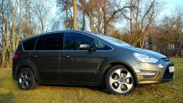 Ford S-Max Van Facelifting 2.0 EcoBoost 240KM - galeria redakcyjna - prawy bok