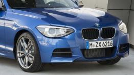BMW M135i - przód - inne ujęcie