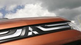 Mitsubishi Outlander III - grill