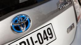 Toyota Prius Plug-in Hybrid - emblemat