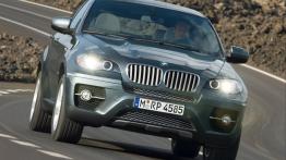BMW X6 - widok z przodu