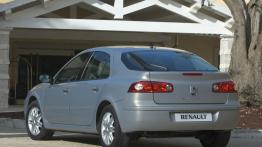 Renault Laguna III - tył - inne ujęcie