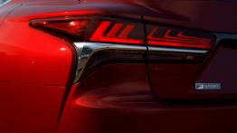 Samuraj w smokingu – nowy Lexus LS 500