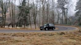 Nowy Mercedes ML350 - pierwsza jazda z dreszczykiem (film)