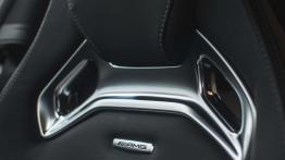 Mercedes-Benz C Coupe - elegancko czy brutalnie?