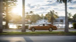 Bentley Mulsanne Speed (2015) - lewy bok