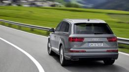 Audi Q7 II (2015) - widok z tyłu