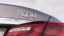 Infiniti Q70 Facelifting Hybrid (2015) - emblemat