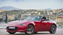 Mazda MX-5 IV Soul Red (2015) - lewy bok