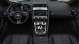 Jaguar F-Type V6 Satellite Grey - pełny panel przedni