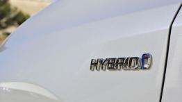 Toyota Auris II Hybrid Touring Sports (2013) - lewe przednie nadkole