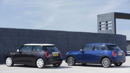 Mini Cooper D 2014 - wersja 5-drzwiowa - lewy bok