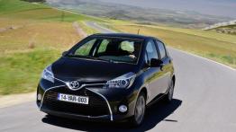 Toyota Yaris III Facelifting (2014) - widok z przodu