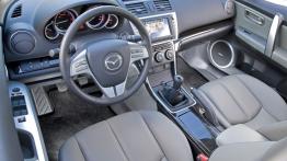 Mazda 6 2007 Sedan - widok ogólny wnętrza z przodu