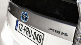 Toyota Prius Plug-in Hybrid - emblemat