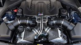 BMW M6 Cabrio 2012 - silnik