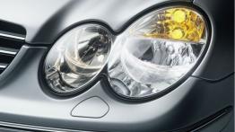 Mercedes Klasa CLK Coupe - lewy przedni reflektor - włączony