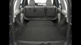 Dacia Logan MCV - tylna kanapa złożona, widok z bagażnika