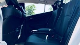 Toyota Prius Plug-in - galeria redakcyjna (3) - indywidualne fotele drugiego rz?du