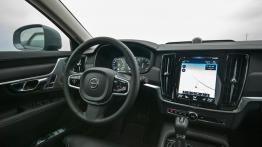 Volvo V90 Cross Country - w hołdzie starszemu rodzeństwu 