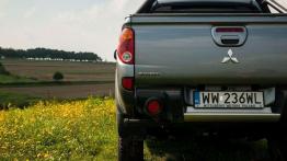 Mitsubishi L200 Double Cab 2,5 DI-D 178 KM - z bezdroży do miasta
