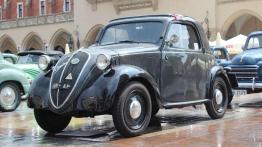 &quot;Myszy&quot; na krakowskim Rynku, czyli Topolino Autoclub Italia w Polsce - Fiat 500