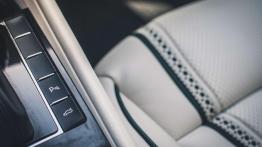 Skoda Superb Atelier - galeria redakcyjna - fotel pasa?era, widok z przodu